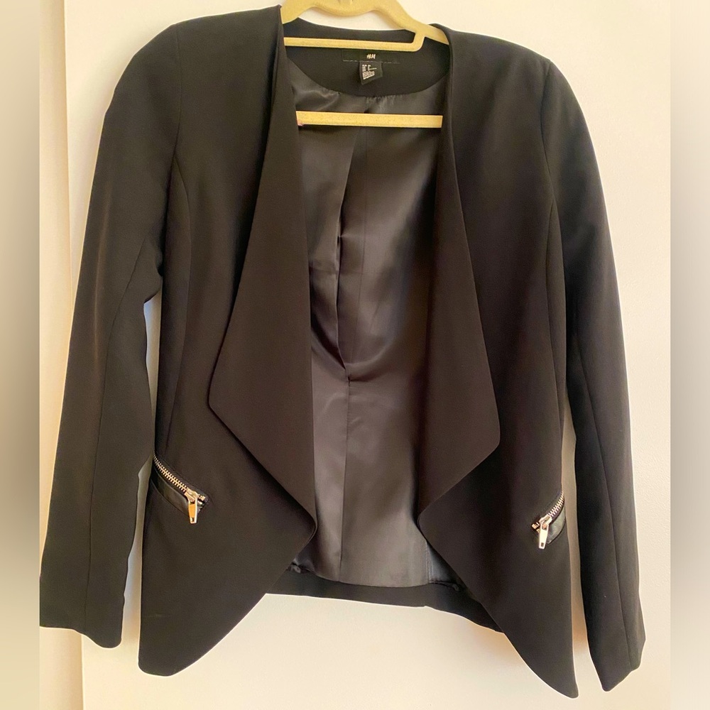 Black H&M Short Blazer